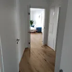 Roksox-Home Apartment Gegenueber Der Uno-City Und Kaiserwasser
