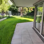 Roksox-Home Apartment Gegenueber Der Uno-City Und Kaiserwasser